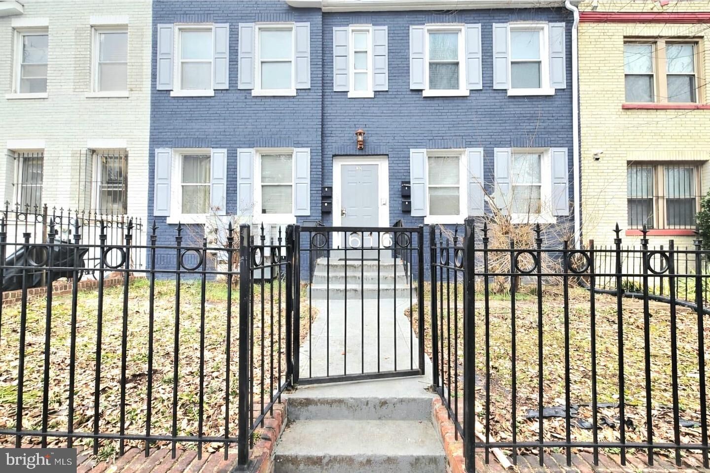 Property Photo:  1616 Isherwood Street NE  DC 20002 