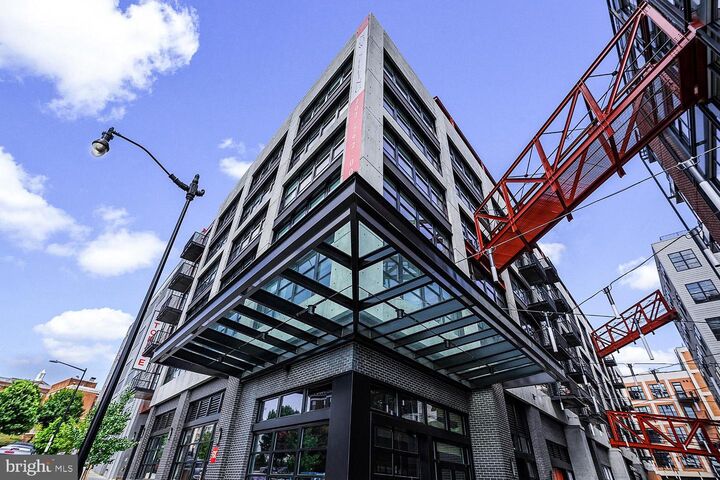 Property Photo:  1625 Eckington Place NE 511  DC 20002 