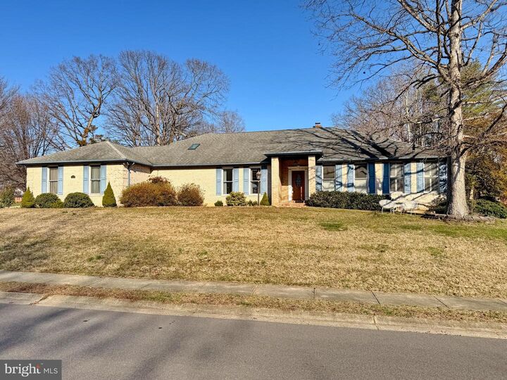 Property Photo: 1020 Suffolk Drive MD 20646