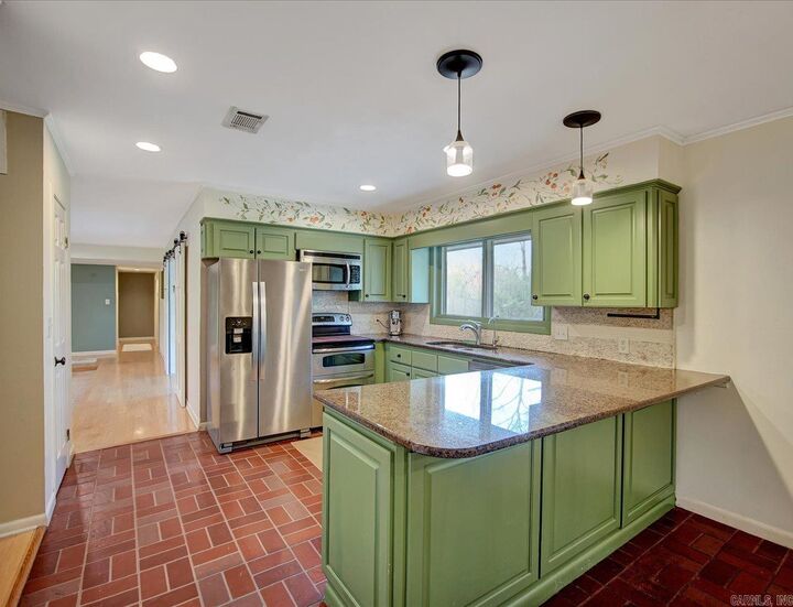 Property Photo:  2 Lake Point Drive  AR 72032 