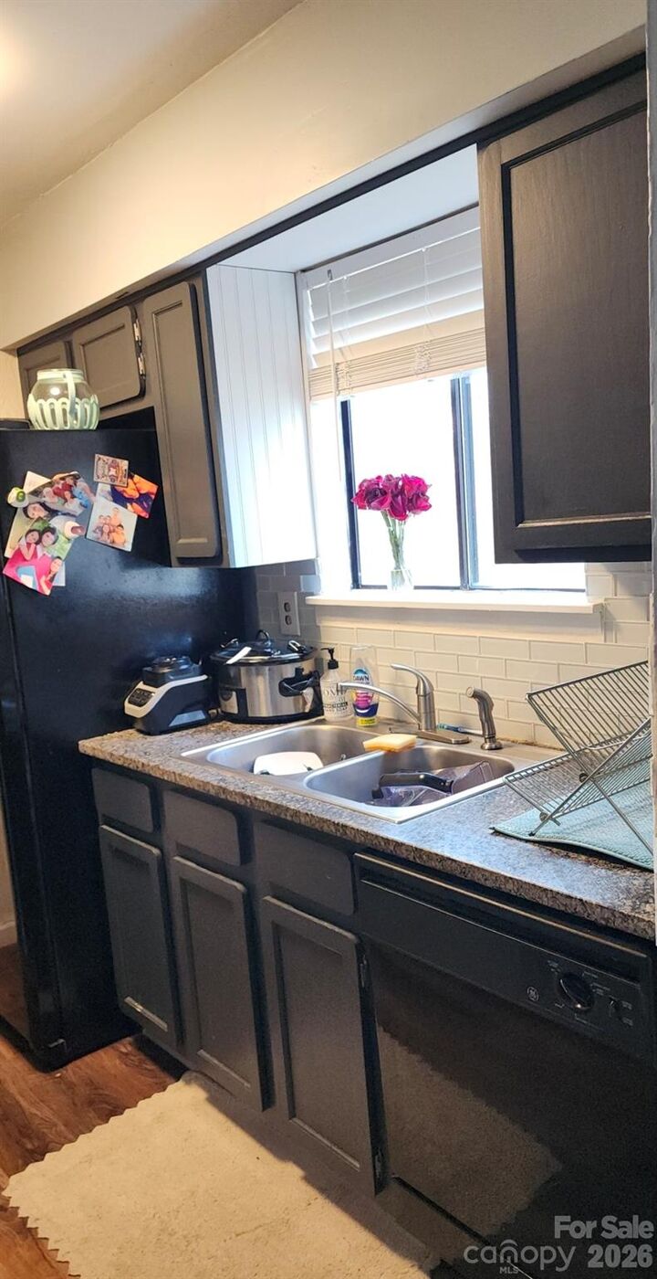 Property Photo:  11072 Cedar View Road  NC 28226 