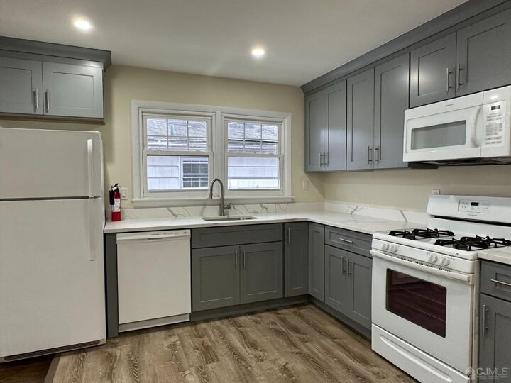 Property Photo:  145 Main Street 2  NJ 08840 