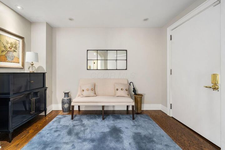 Property Photo:  1 Miranova Place  OH 43215 