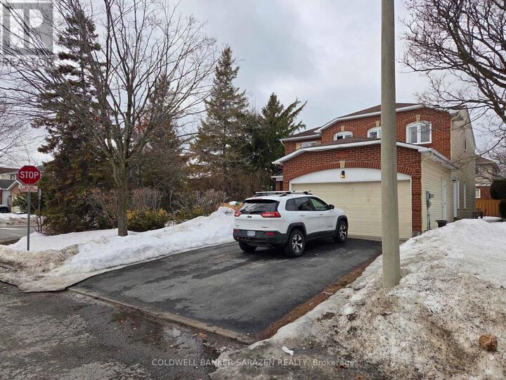 Property Photo:  31 Dossetter Way  ON K1G 4S3 