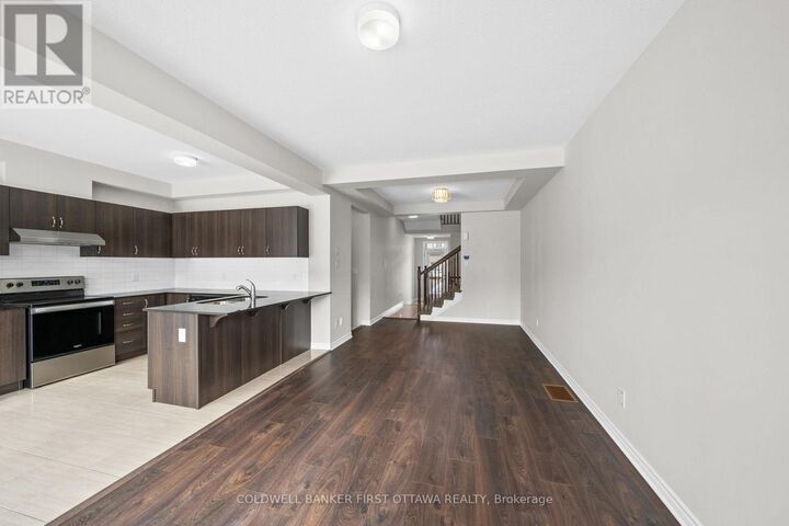 Photo de la propriété:  783 Brittanic Road  ON K2V 0R3 