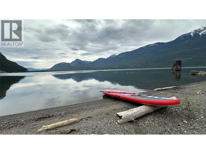 Property Photo: 605 Sixth Avenue BC V0G 1M0