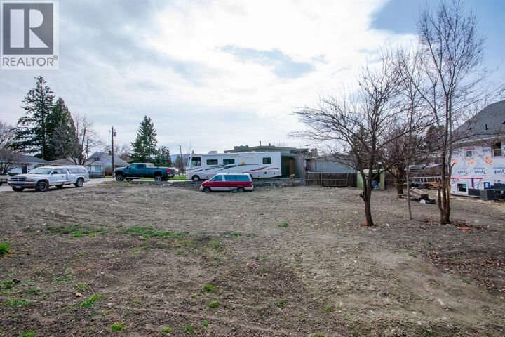 Property Photo:  3600 18 Street  BC V1T 4B7 