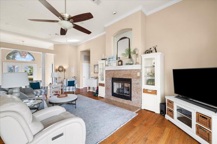 Property Photo: 32 Heron Pointe Court FL 32550