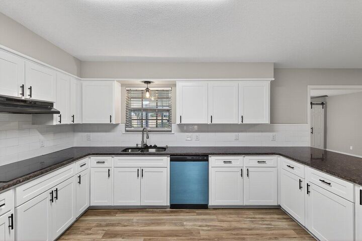 Property Photo: 606 NE Merioneth Drive FL 32547