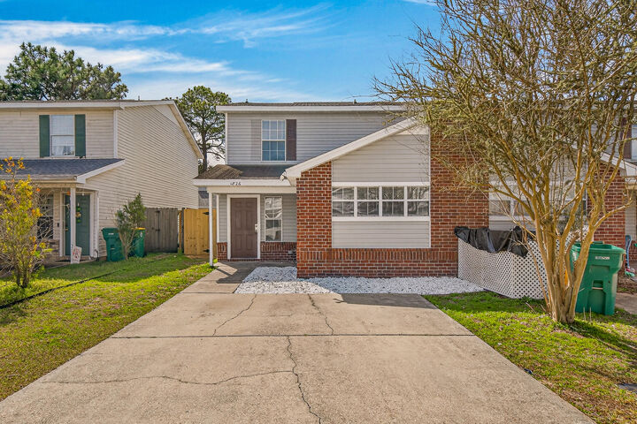 Property Photo:  1826 Pointed Leaf Lane  FL 32547 