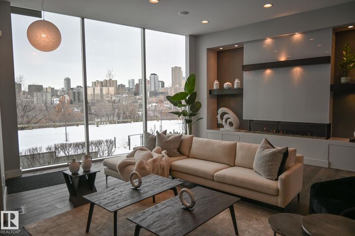 Property Photo:  9509 99B Street NW  AB T6E 3X1 