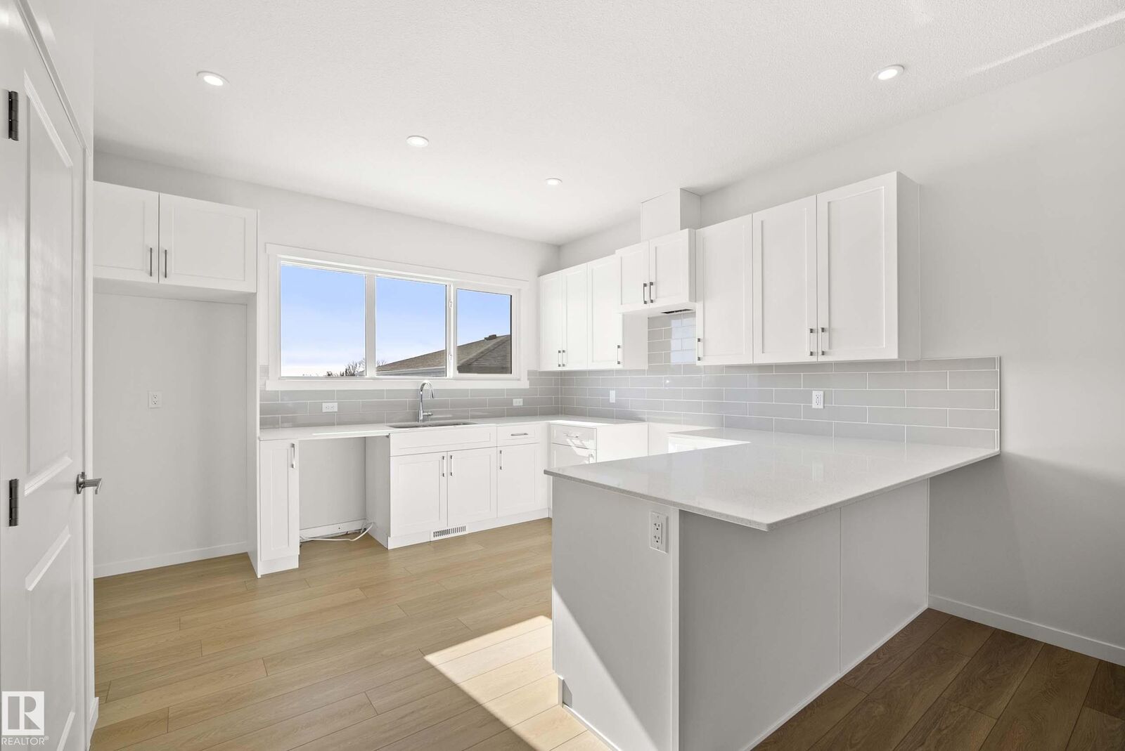 Property Photo: 667 173 Avenue NE AB T5Y 4E8