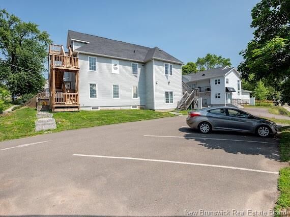 33 Braemar — photo 1