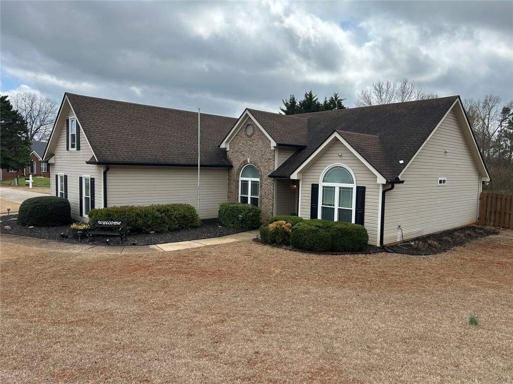 Property Photo:  16 Bailey Park Court  GA 30549 