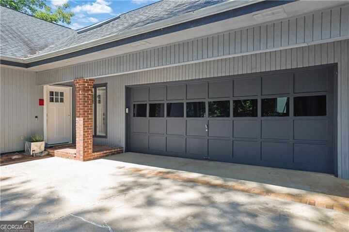 Property Photo:  134 Broadwater Court  GA 30183 