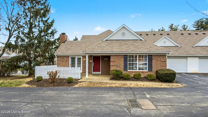 Property Photo:  8301 Bellis Way  KY 40242 