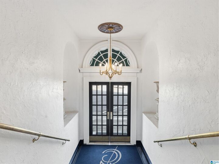 Property Photo:  1100 27th Street 805A  AL 35205 