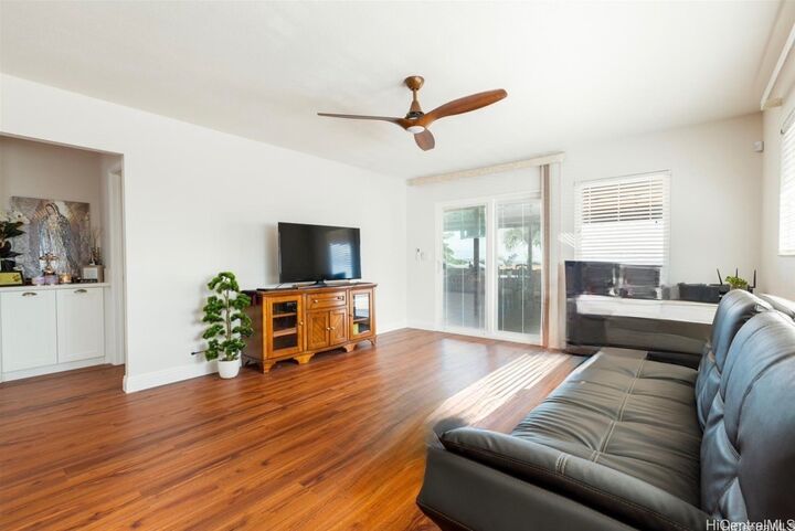 Property Photo:  94-471 Palai Street  HI 96797 