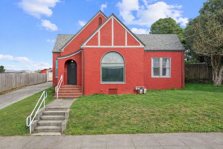 Property Photo:  23032301 Union Street  CA 95501 