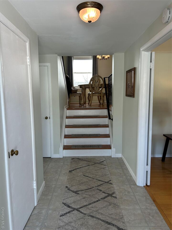 Property Photo: 5 Sheldon Drive NY 12518