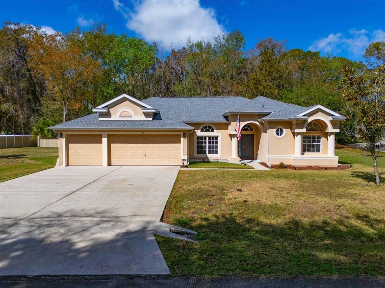 Property Photo:  65 Blare Drive  FL 32137 