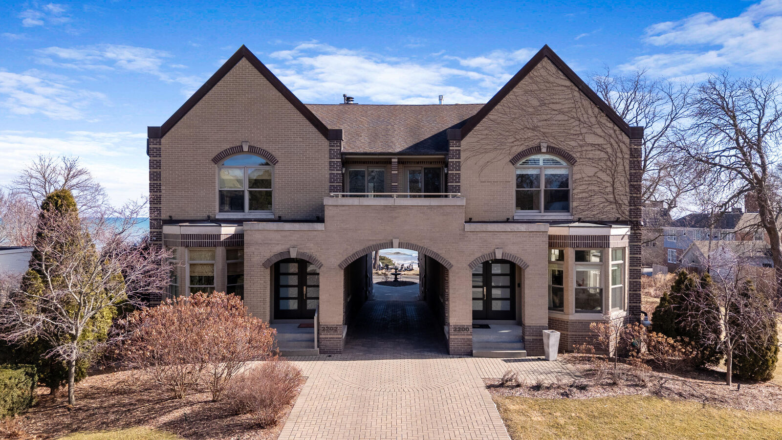 Property Photo: 2202 N Terrace Ave WI 53202