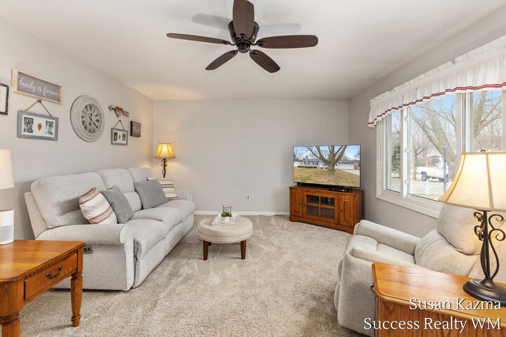 Property Photo:  1308 Brookridge SE  MI 49508 