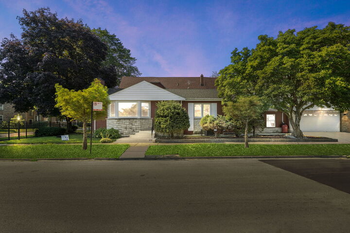 Property Photo:  9400 S Calumet Avenue  IL 60619 