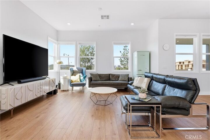 Property Photo:  458 Loon  CA 92618 