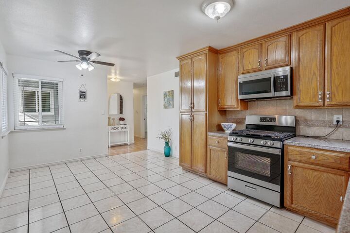 Property Photo:  6629 Doreen Way  CA 95823 