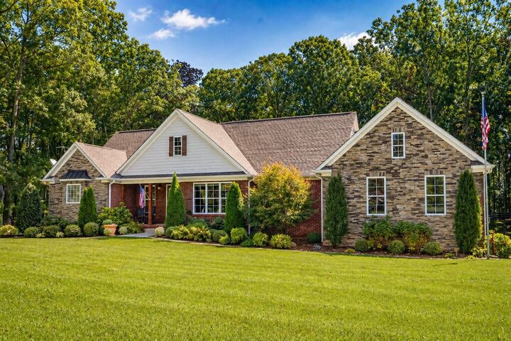 Property Photo:  5751 Pinewood Rd  TN 37064 