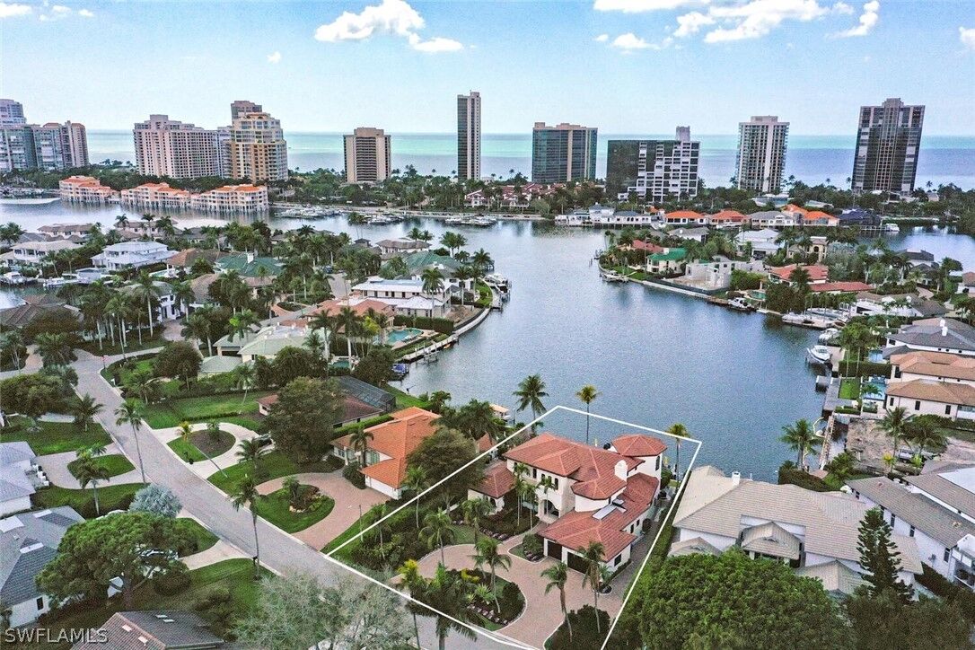 Property Photo:  361 Pirates Bight  FL 34103 