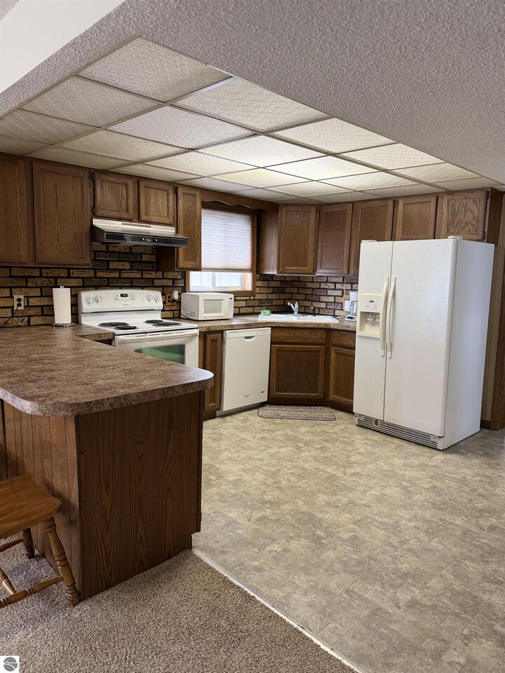 Property Photo:  505 Beech  MI 48763 