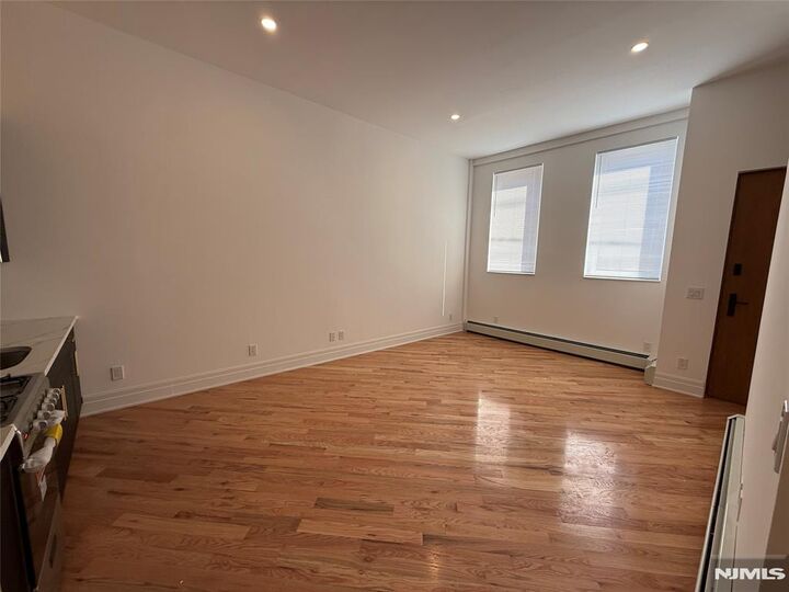 Property Photo:  695 Elm Street 1  NJ 07032 