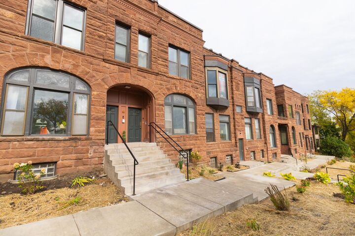Property Photo:  345 Ramsey Street 345B  MN 55102 