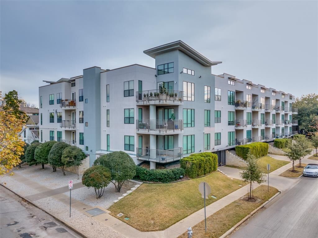 Property Photo:  4040 N Hall Street 113  TX 75219 