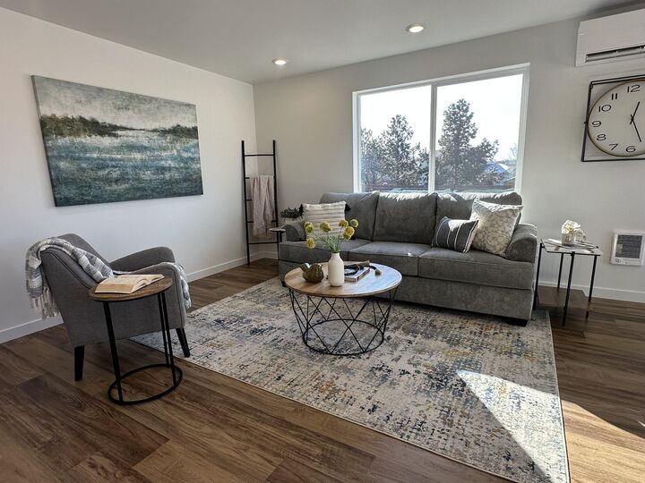 Property Photo:  554 NE Mitchell Street 172  OR 97741 