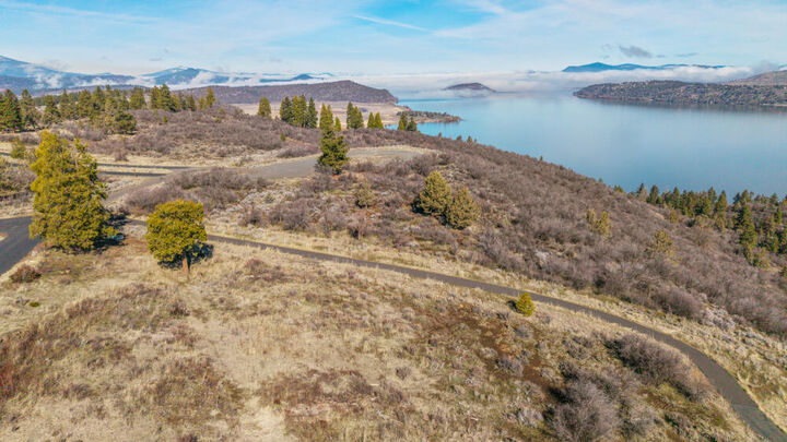 Property Photo:  6101 Rustler Peak Way  OR 97601 