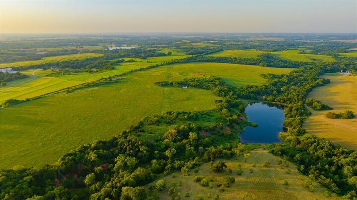 Property Photo:  1388 High Meadow Lane  OK 73093 