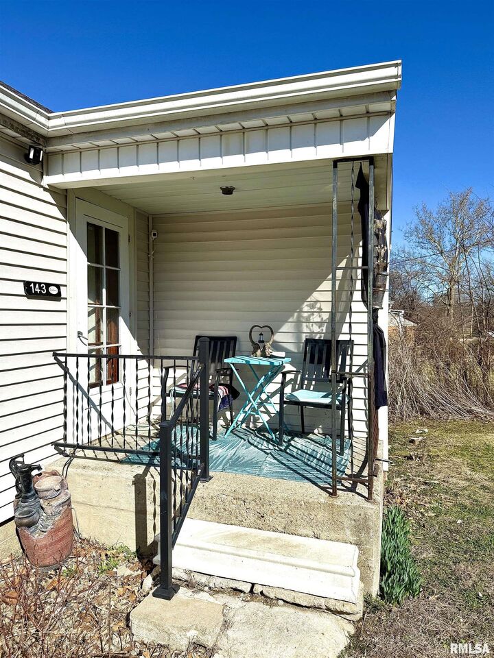 Property Photo: 143 Cherry Lane IL 61571