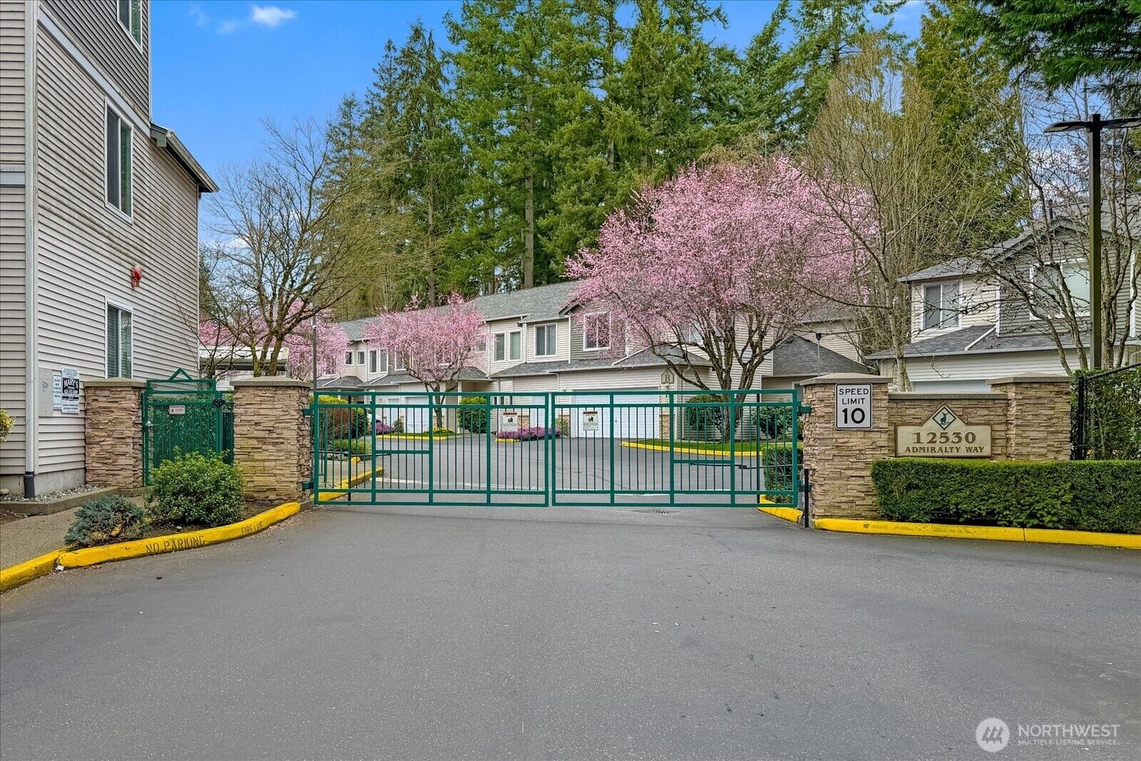 Property Photo:  12530  Admiralty Way J302  WA 98204 