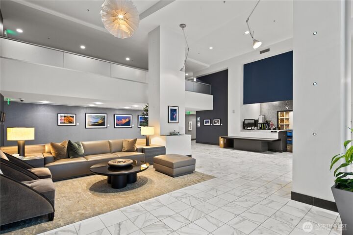 Property Photo:  2911  2nd Avenue 1112  WA 98121 