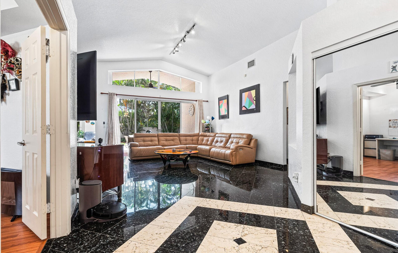 Property Photo:  3274 NW 22nd Avenue  FL 33309 