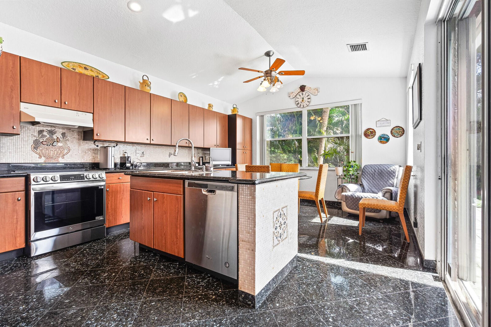 Property Photo: 3274 NW 22nd Avenue FL 33309