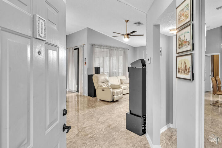 Property Photo:  5395 Firenze Drive O  FL 33437 