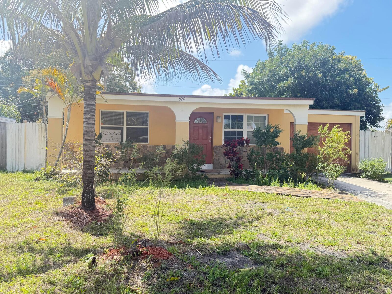 Property Photo:  520 Seagrape Road N  FL 33462 