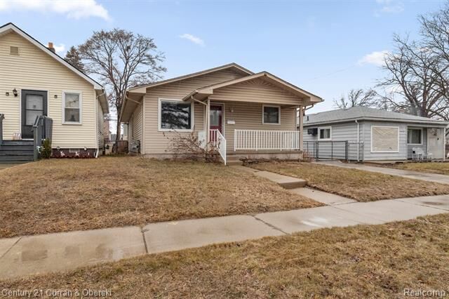 Property Photo:  18811 Hanna Street  MI 48122 