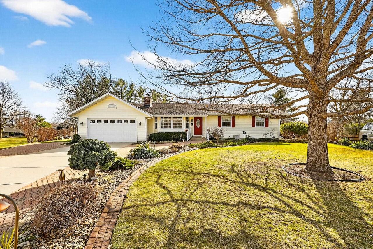 Property Photo:  3506 Greendale Court  WI 53546 