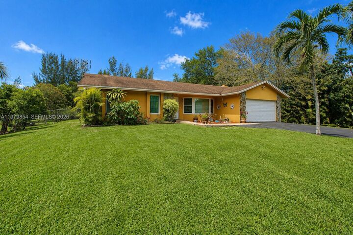 Property Photo:  3400 SW 137th Ave  FL 33027 