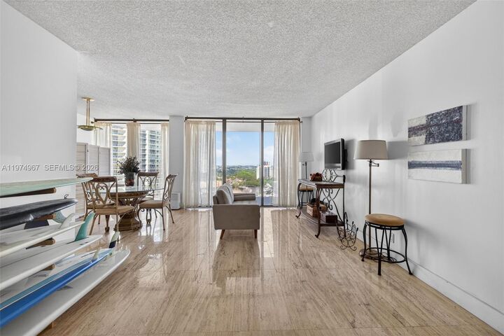 Property Photo:  19355 Turnberry Way 17C  FL 33180 